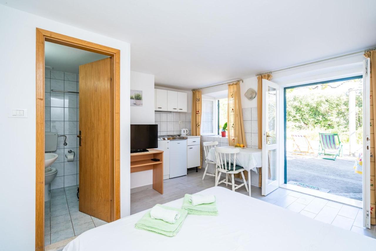Apartments Lidija 자톤 외부 사진